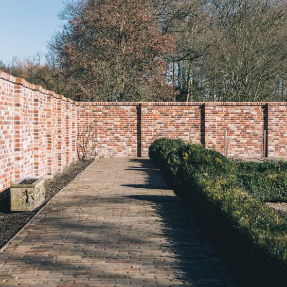 Herbouw tuinmuur kasteel