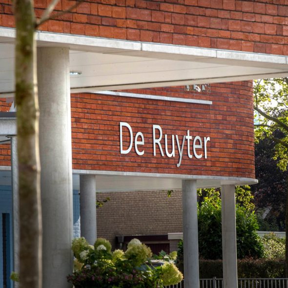 basisschool weurt antigoon oranje rood steen